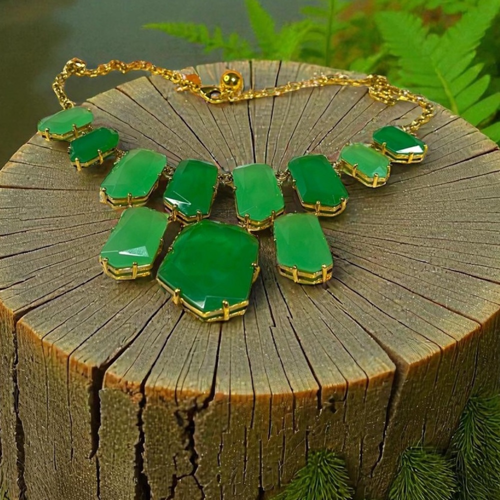 Kate Spade necklace “Set in stone” emerald green gold statement Rare!